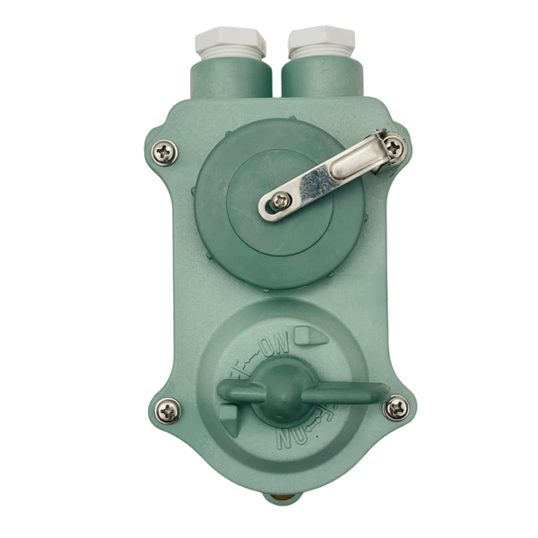 792808 Marine Water-Tight Switched Interlock Socket 250V/10A