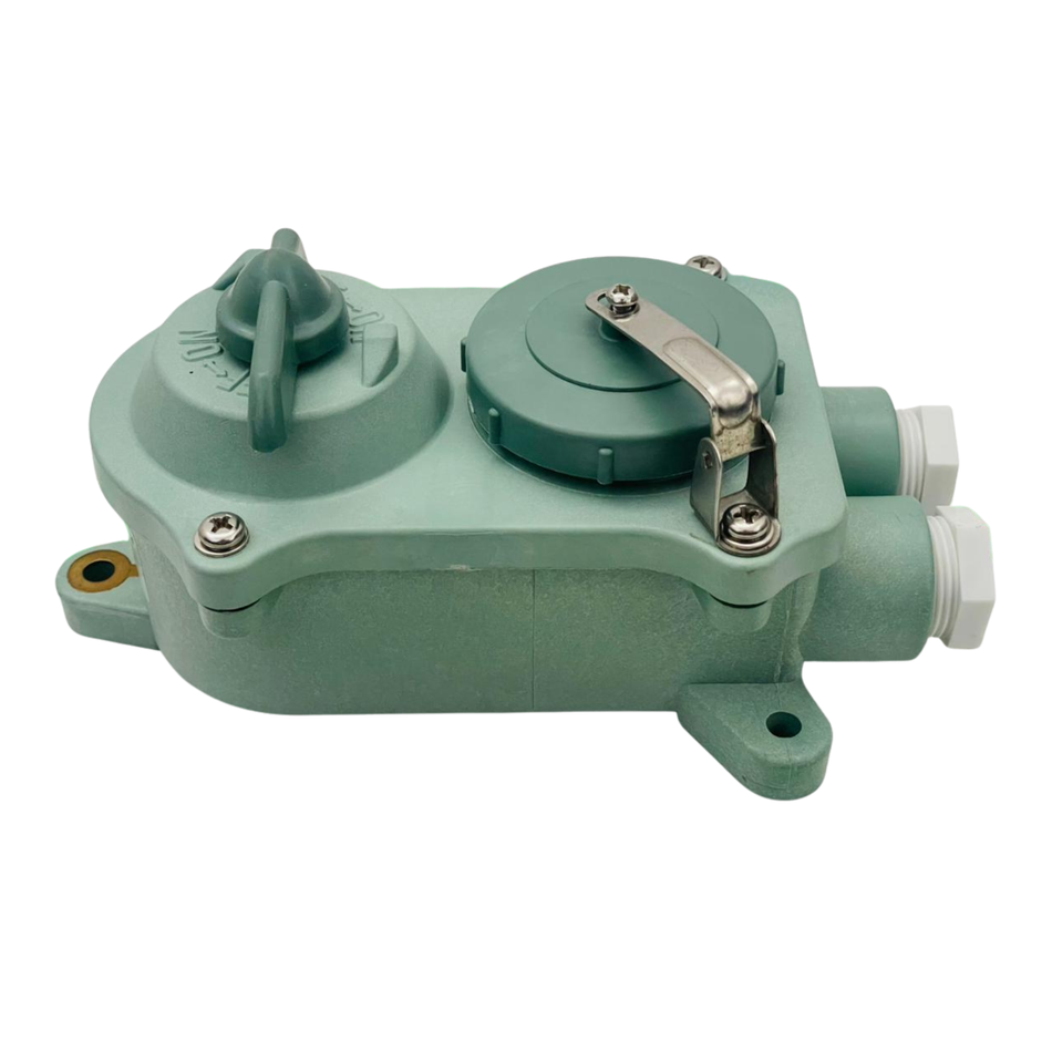 792808 Marine Water-Tight Switched Interlock Socket 250V/10A